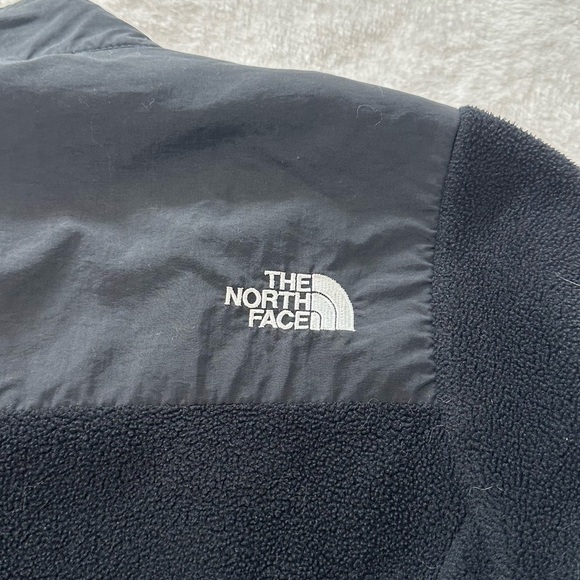 The North Face Black Ski Snow Jacket with Stand-Up Collar - Picture 13 of 13